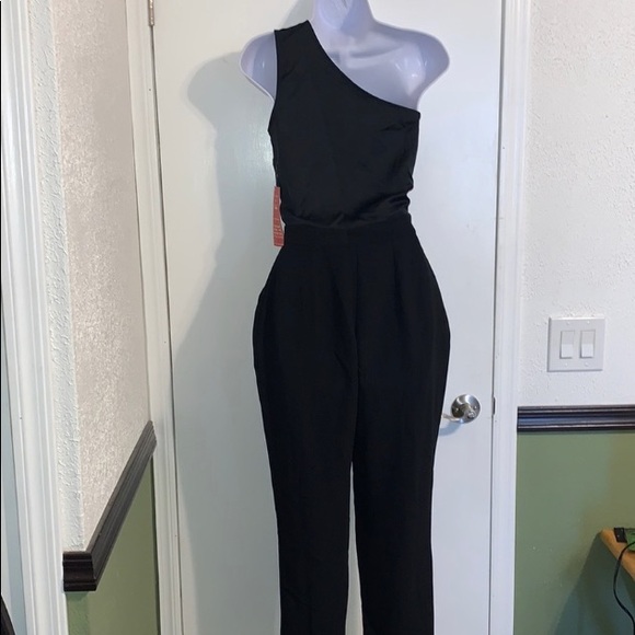 Amazon Brand - Truth & Fable jumpsuit - Picture 2 of 5